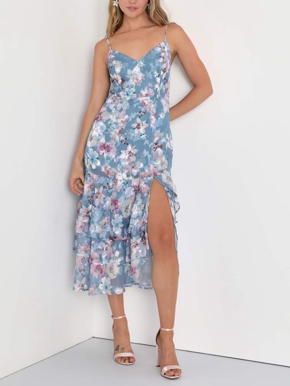 Lulus Pretty Delight Light Blue Floral Jacquard Tiered Midi Dress NWT